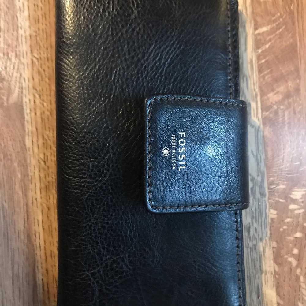 Fossil tab wallet